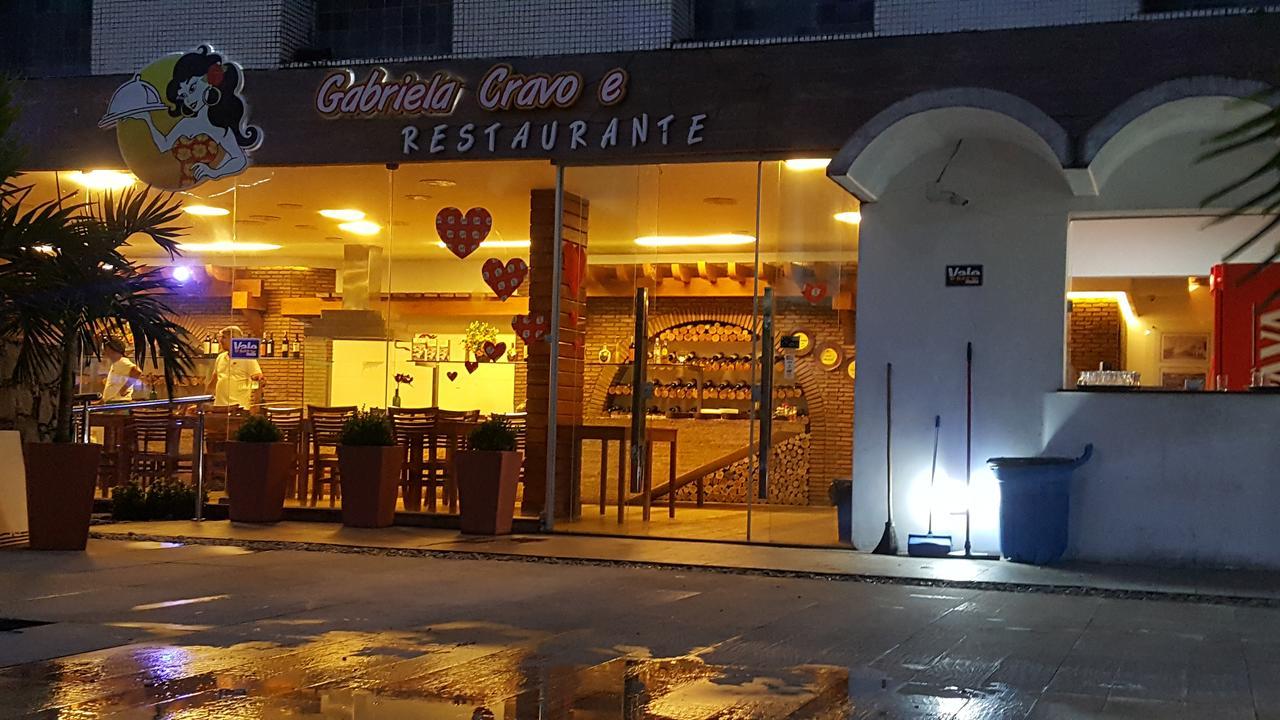 Britania Hotel 일례우스 외부 사진